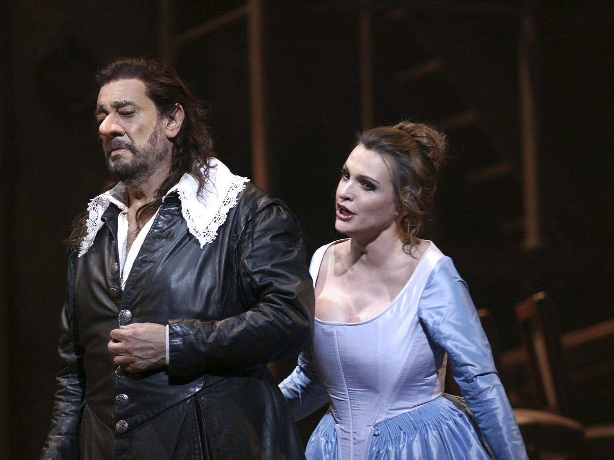 Foto: Plácido Domingo y Ainhoa Arteta, en el montaje 'Cyrano de Bergerac' de 2012. (EFE)