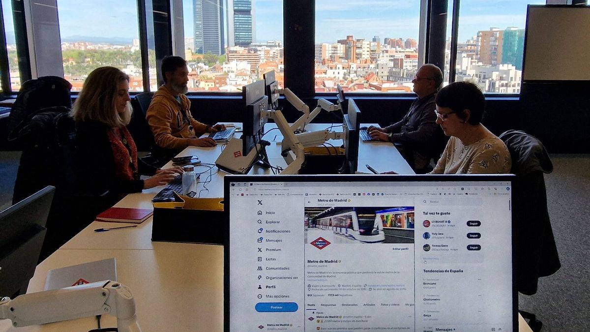 El día a día del 'call center' online de Metro de Madrid: "Hay haters, pero también nos dan las gracias"