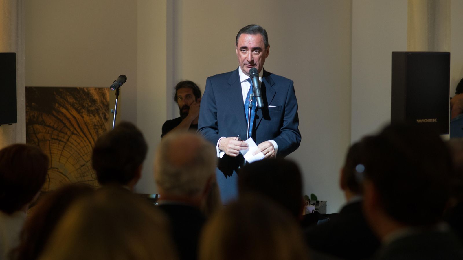 Foto: Carlos Herrera durante la presentación de su nuevo negocio en Sevilla. (Agy Events)