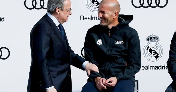 Foto: Florentino, con Zidane, uno de sus históricos galácticos. (EFE)