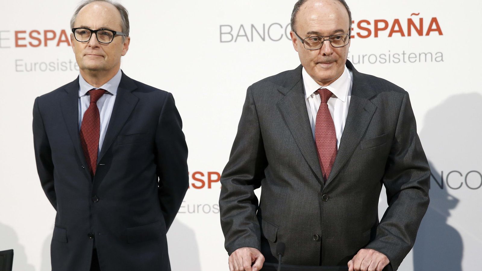 Foto: El subgobernador del Banco de España, Fernando Restoy (i), y el gobernador, Luis Linde. (EFE)