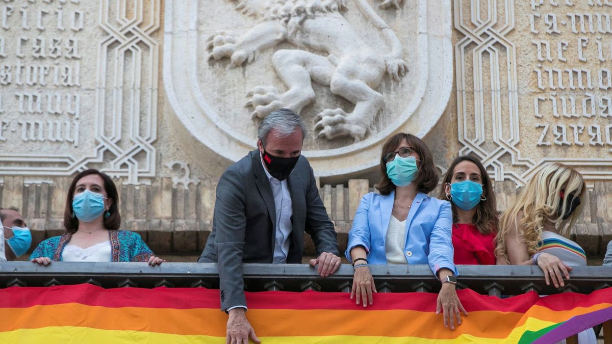  ¿Por qué la arcoíris no puede ondear en Cádiz y sí en Alcalá? Lío en los tribunales
