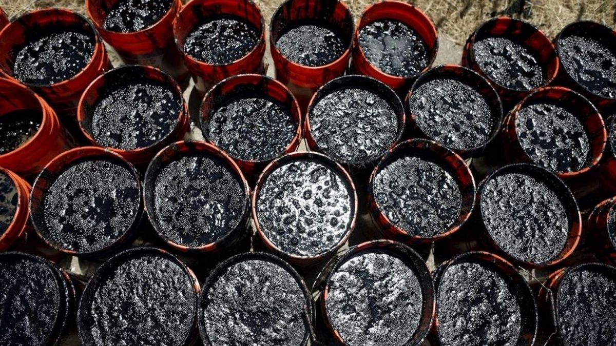 La encrucijada de las petroleras: a 30 dólares el barril, ninguna cubre el dividendo