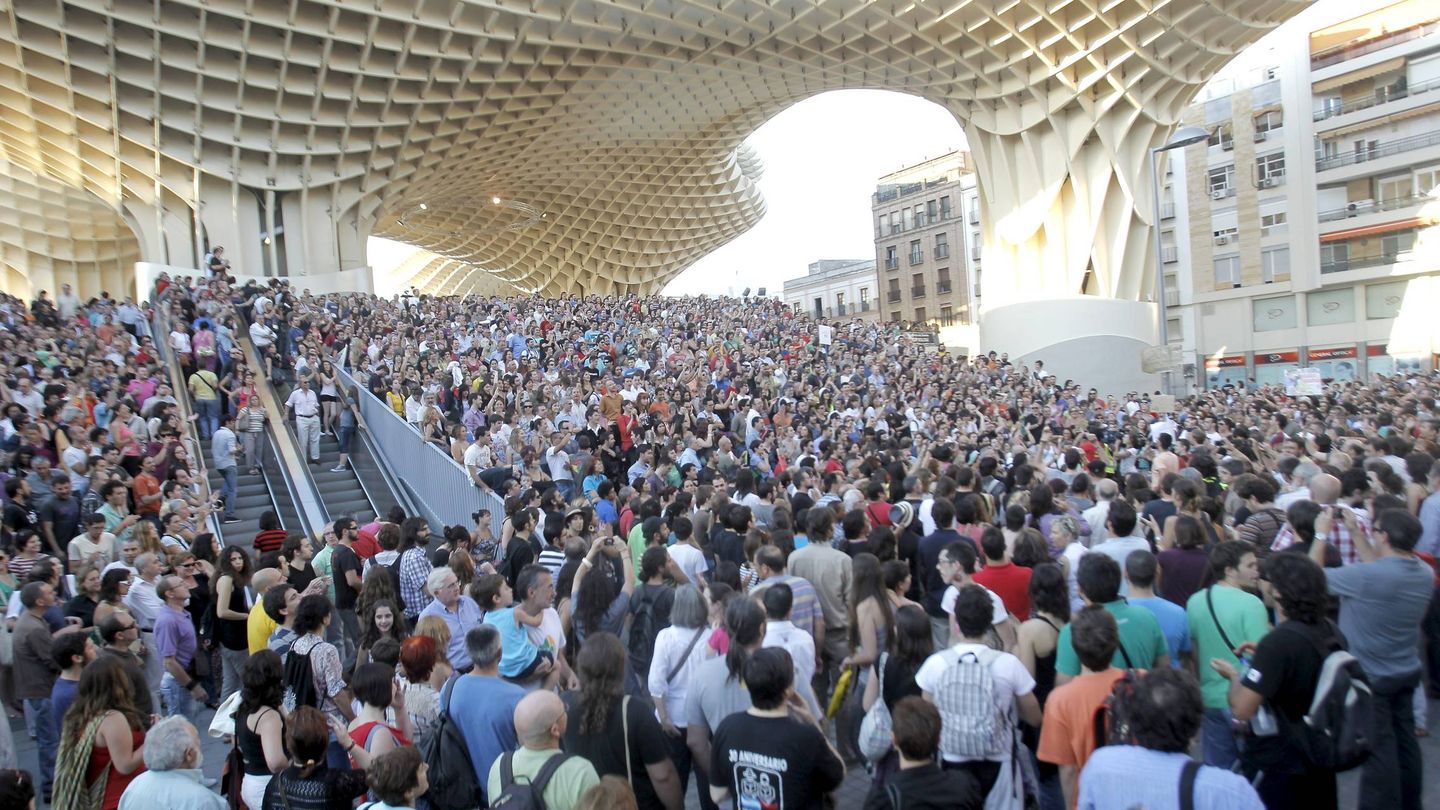 Protesta del 15-M en Sevilla. (EFE/Juan Ferreras)
