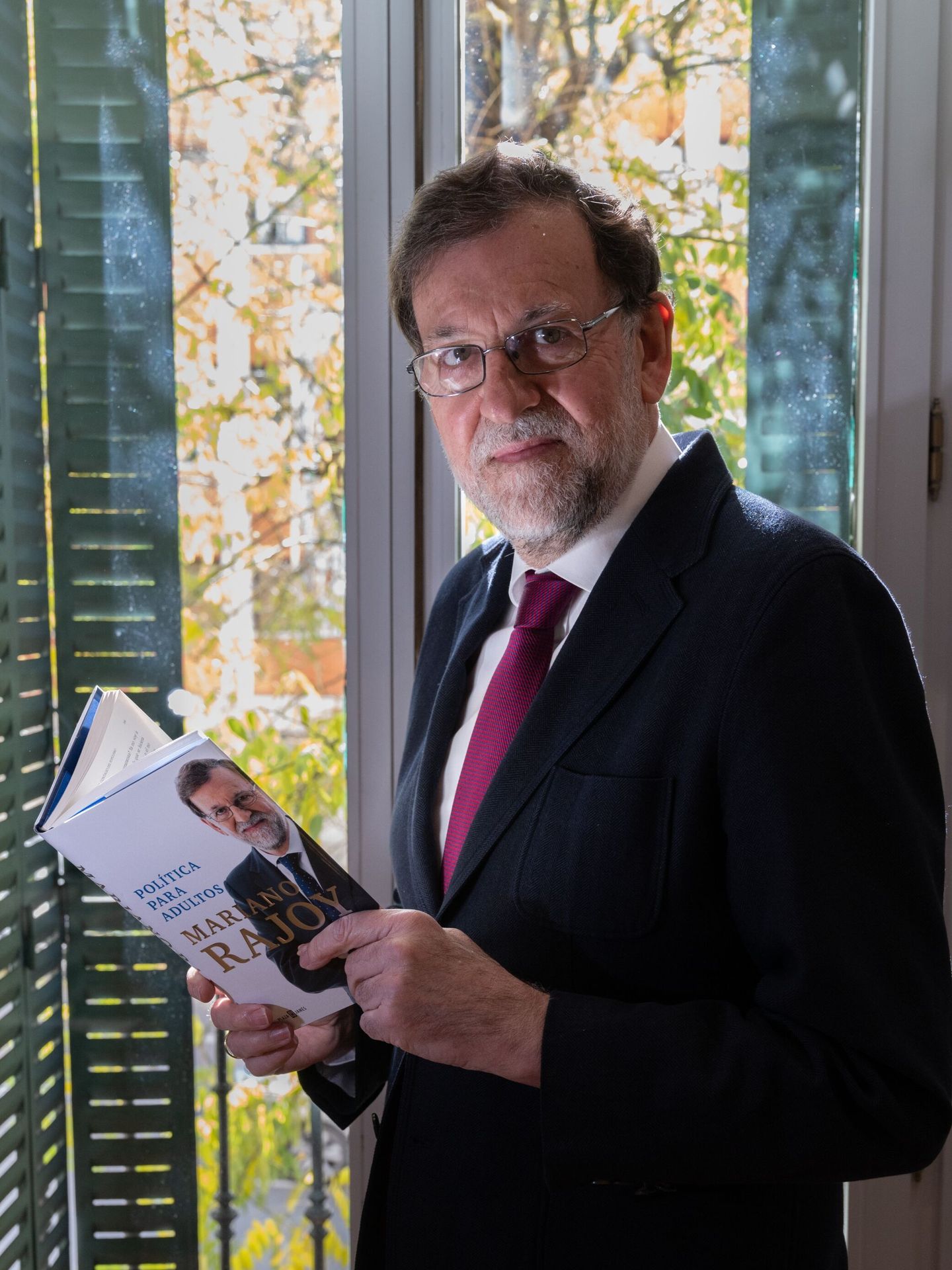 El expresidente del Gobierno Mariano Rajoy publica 'Política para adultos' (EFE/Fernando Villar) 