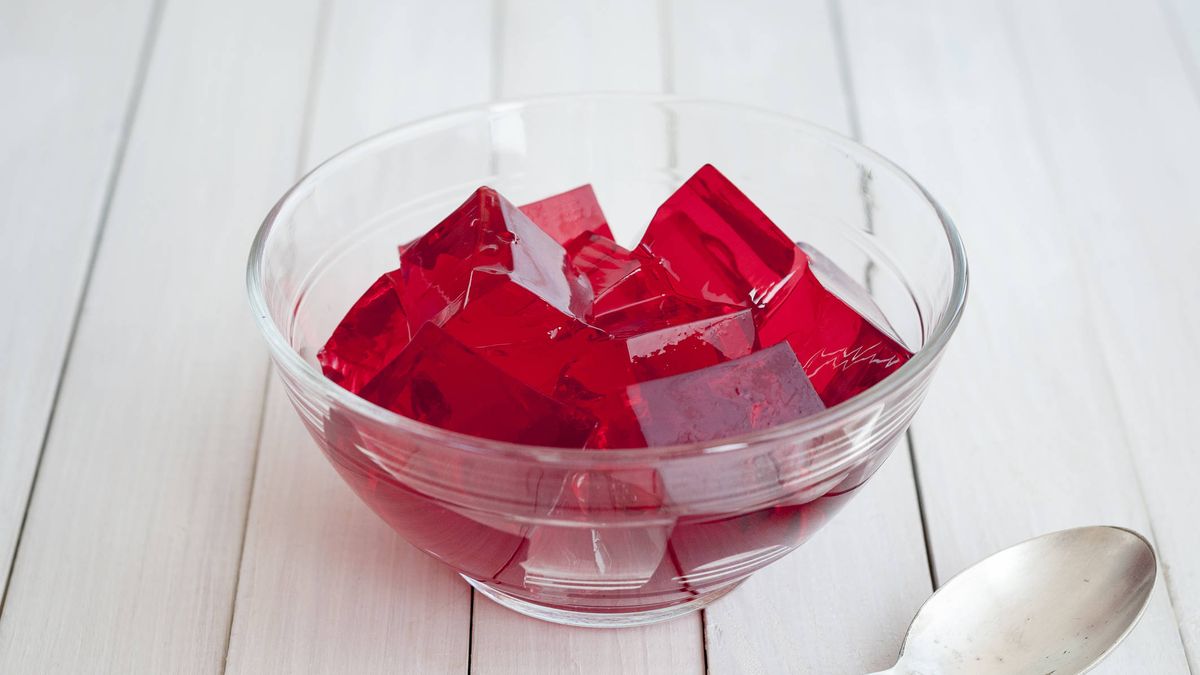 El ingenioso truco de la gelatina con el que dejarás de tener miedo a las turbulencias 