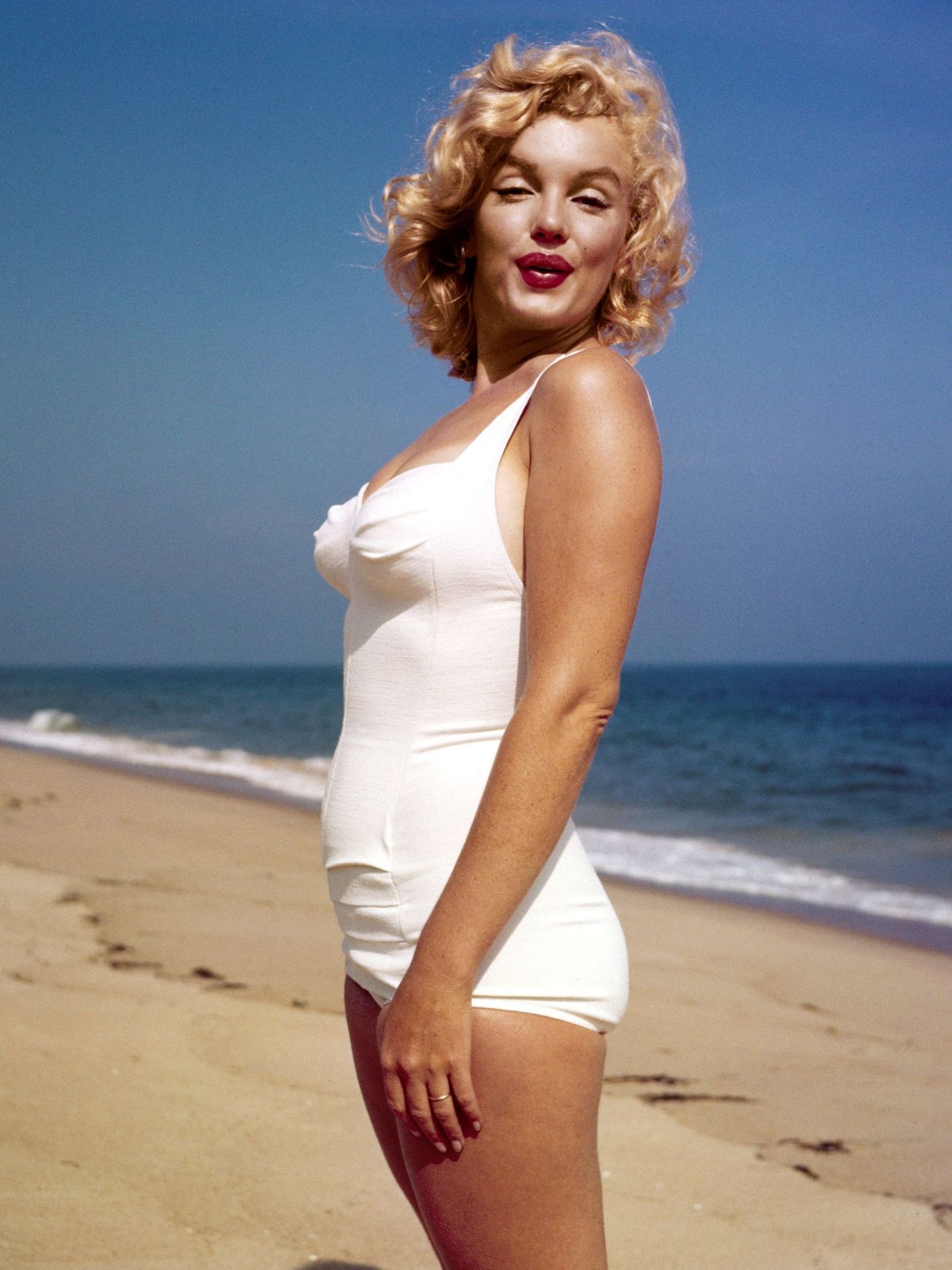Fotografía de la actriz Marilyn Monroe durante una sesión fotográfica. (EFE)