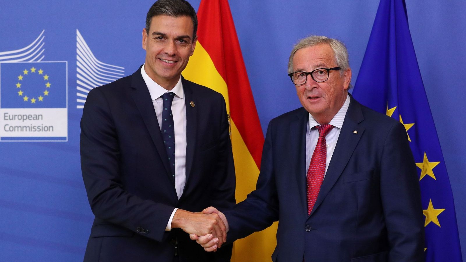 Foto: Pedro Sánchez junto a Jean-Claude Juncker. (EFE)