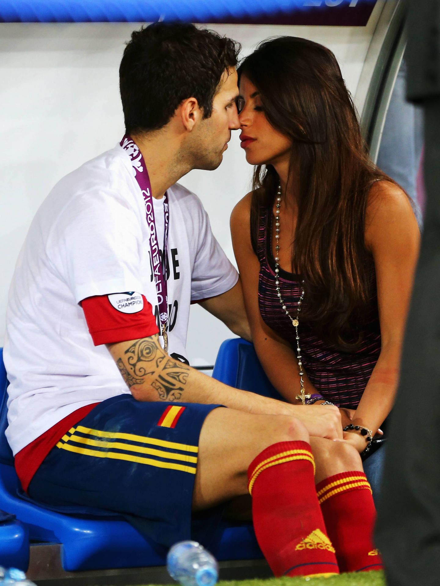  Cesc y Daniella, durante la Eurocopa de 2012. (Getty)