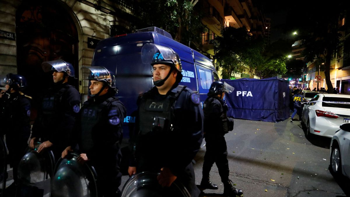 El detenido por intentar disparar a Cristina Fernández guardaba 100 balas en su vivienda