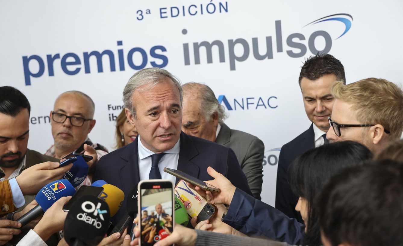 El presidente de Aragón, en los premios Impulso. (EFE)
