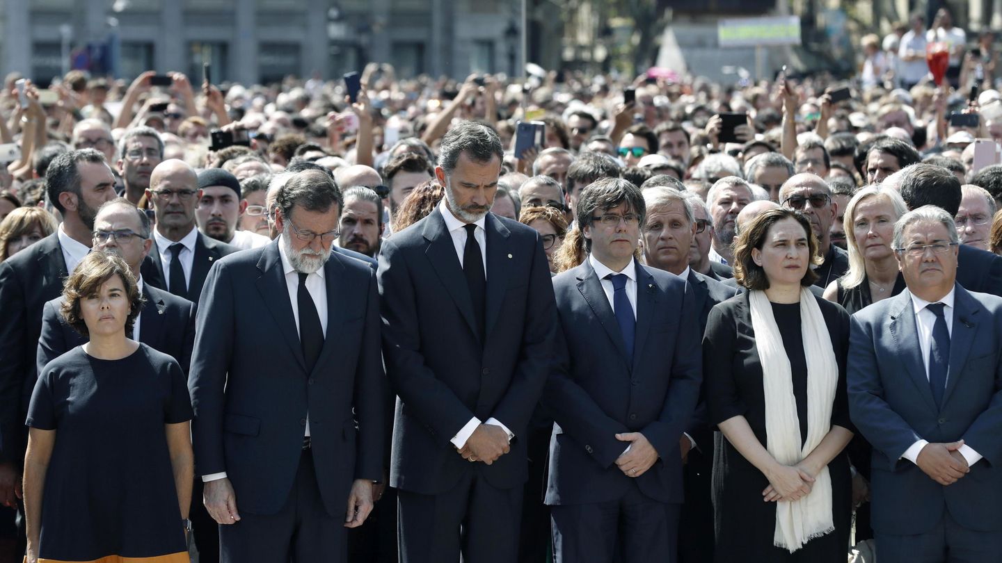 Minuto de silencio por las víctimas de los atentados de Barcelona y Cambrils. (EFE)