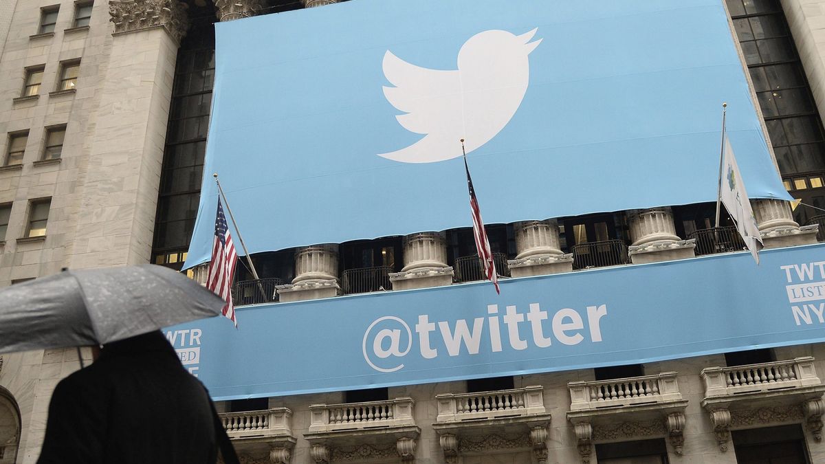 Twitter se desploma en bolsa ante la calificación de 'bono basura' de S&P