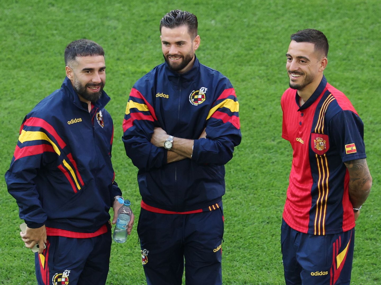 Carvajal, Nacho y Joselu antes de un partido. (EFE/EPA/Georgi Licovski) 