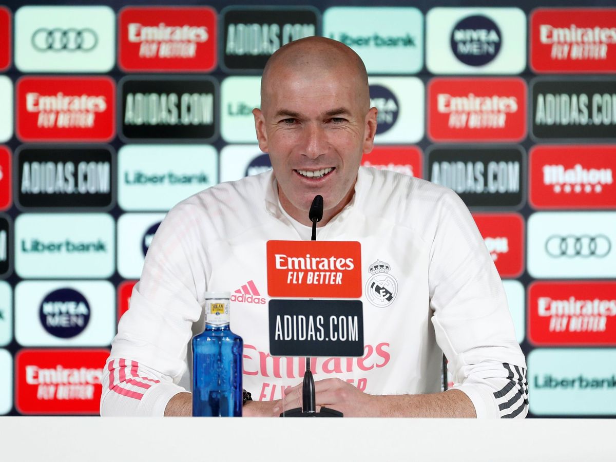 Foto: El entrenador francés del Real Madrid, Zinedine Zidane, durante una rueda de prensa. (EFE)