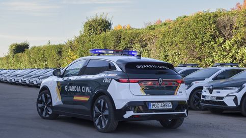 Noticia de La Guardia Civil sigue apostando por el coche eléctrico con sus 118 nuevos Renault Megane