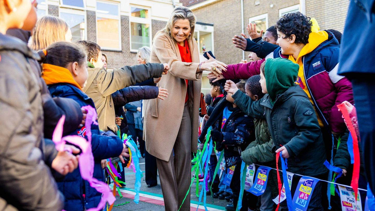 Máxima de Holanda, en su visita a una escuela de primaria en Rotterdam. (CP)