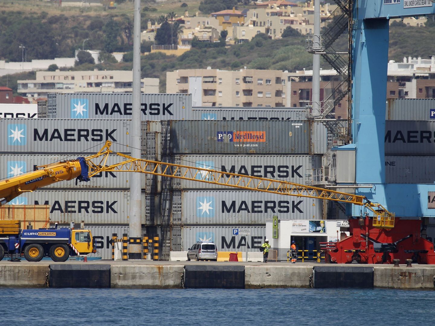 Puerto de Algeciras durante una de las huelgas de los estibadores. (EFE)