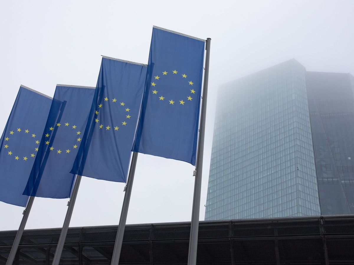 Foto: Banderas de la UE. (EFE/Andre Pain)