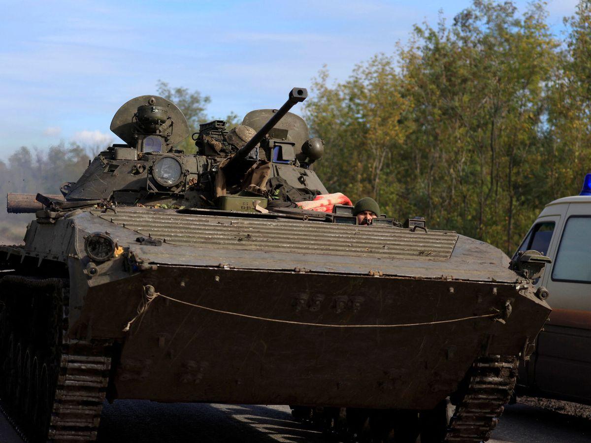 Foto: Un tanque ucraniano en Bakhmut. (Reuters/Zohra Bensemra)