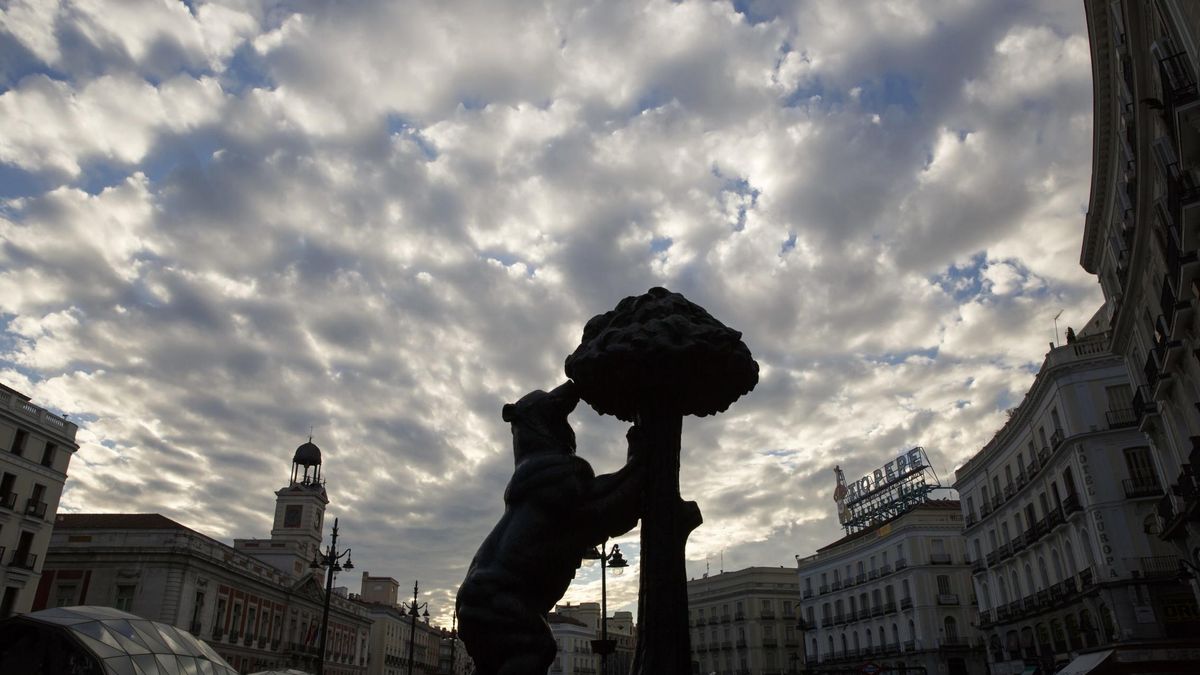 Un chotis negro en la Puerta del Sol