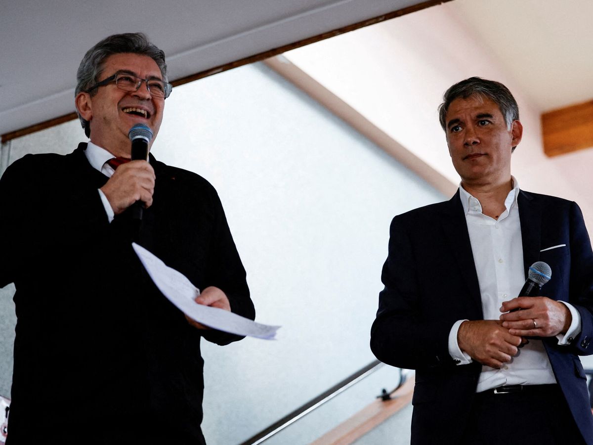 Foto: Jean-Luc Mélenchon (Francia Insumisa) y Olivier Faure (Partido Socialista), dos de los principales líderes del Nuevo Frente Popular (REUTERS/Sarah Meyssonnier)
