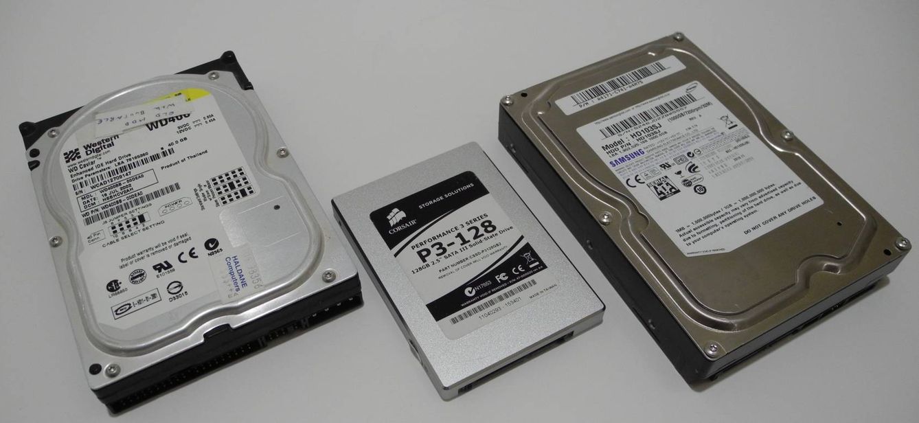 No es mala idea combinar un disco duro SSD con uno tradicional.