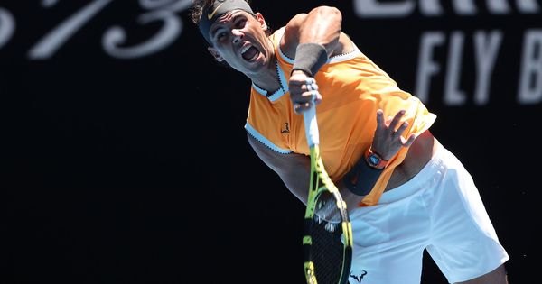 Foto: Rafa Nadal, sacando en su partido ante Duckworth. (Reuters)