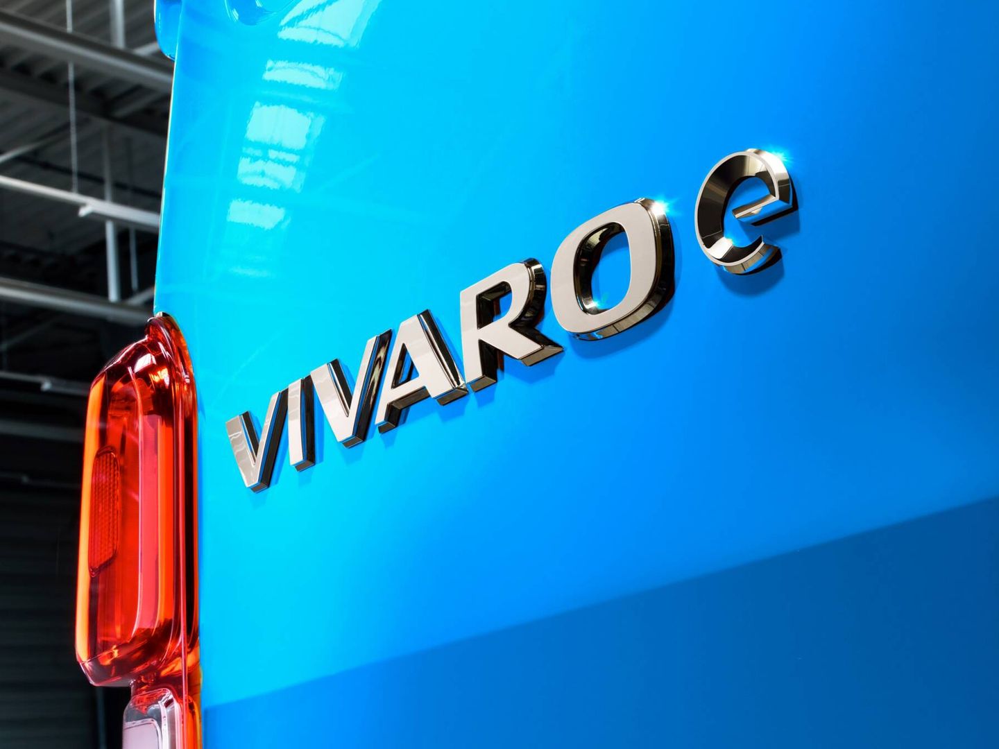 Del Vivaro-e hay variantes furgón, chasis cabina y de pasajeros, y en tres longitudes.