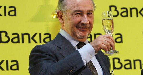 Foto: El expresidente de Bankia Rodrigo Rato, en la salida a bolsa de 2011. (EFE)