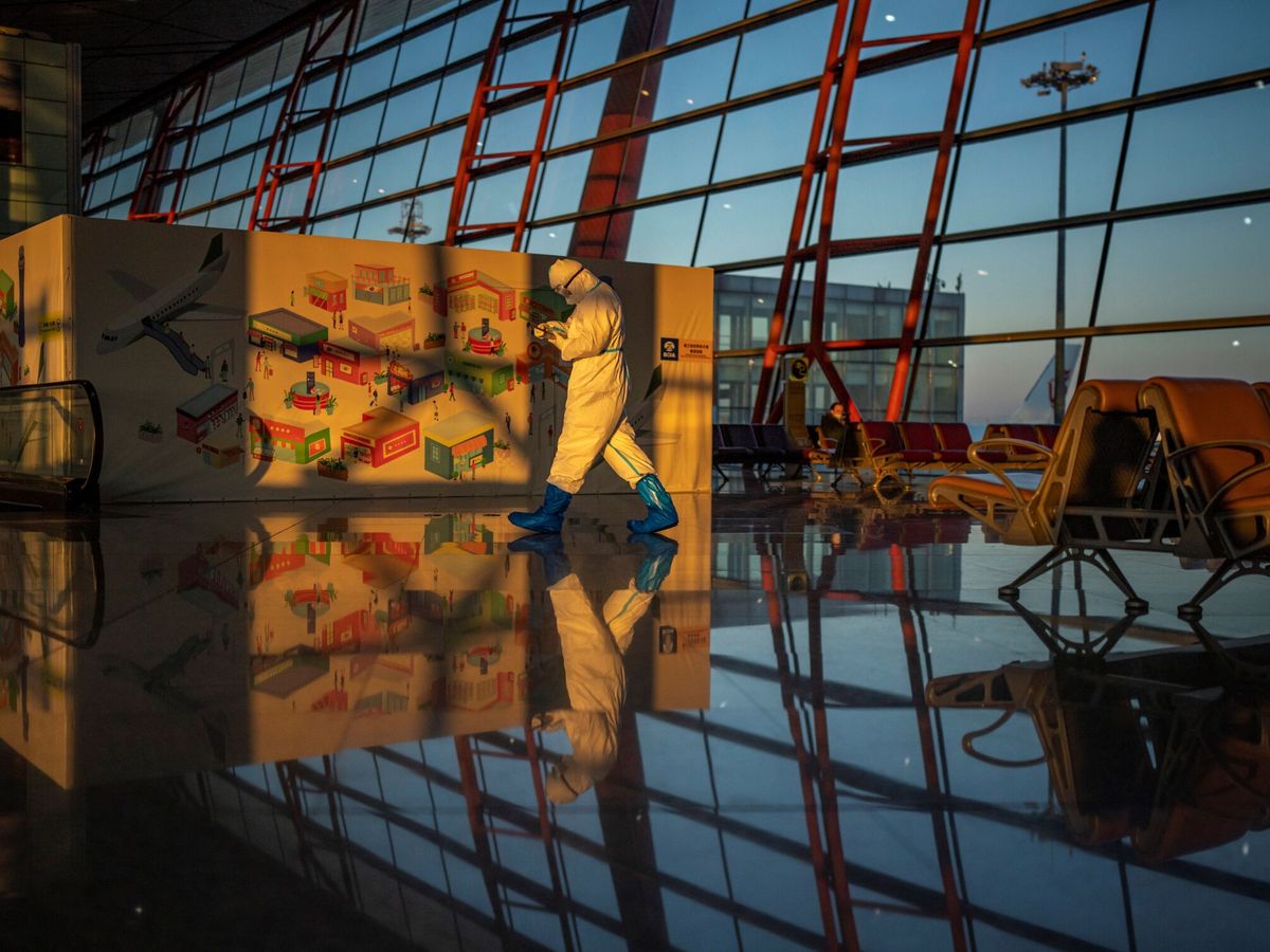 Foto: Aeropuerto de Pekín. (EFE/Martin Divisek)