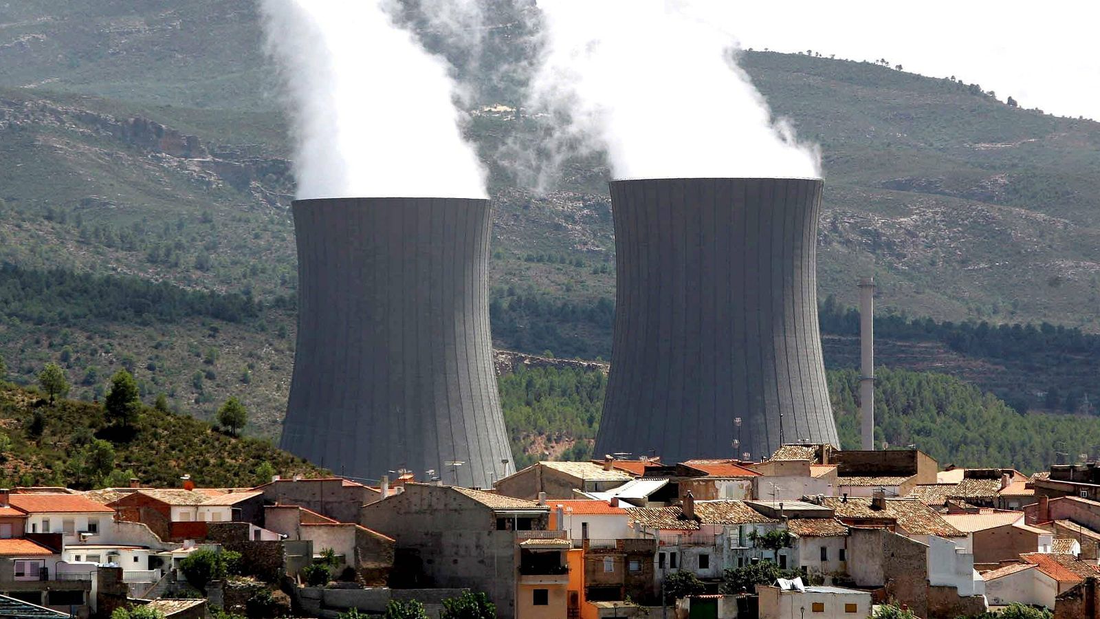 Foto: La central nuclear de Cofrentes, cuya licencia de explotación expira en 2021. (EFE)