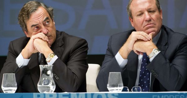 Foto: Jesús Terciado, derecha, junto a Juan Rosell, presidente de la CEOE. (EFE)