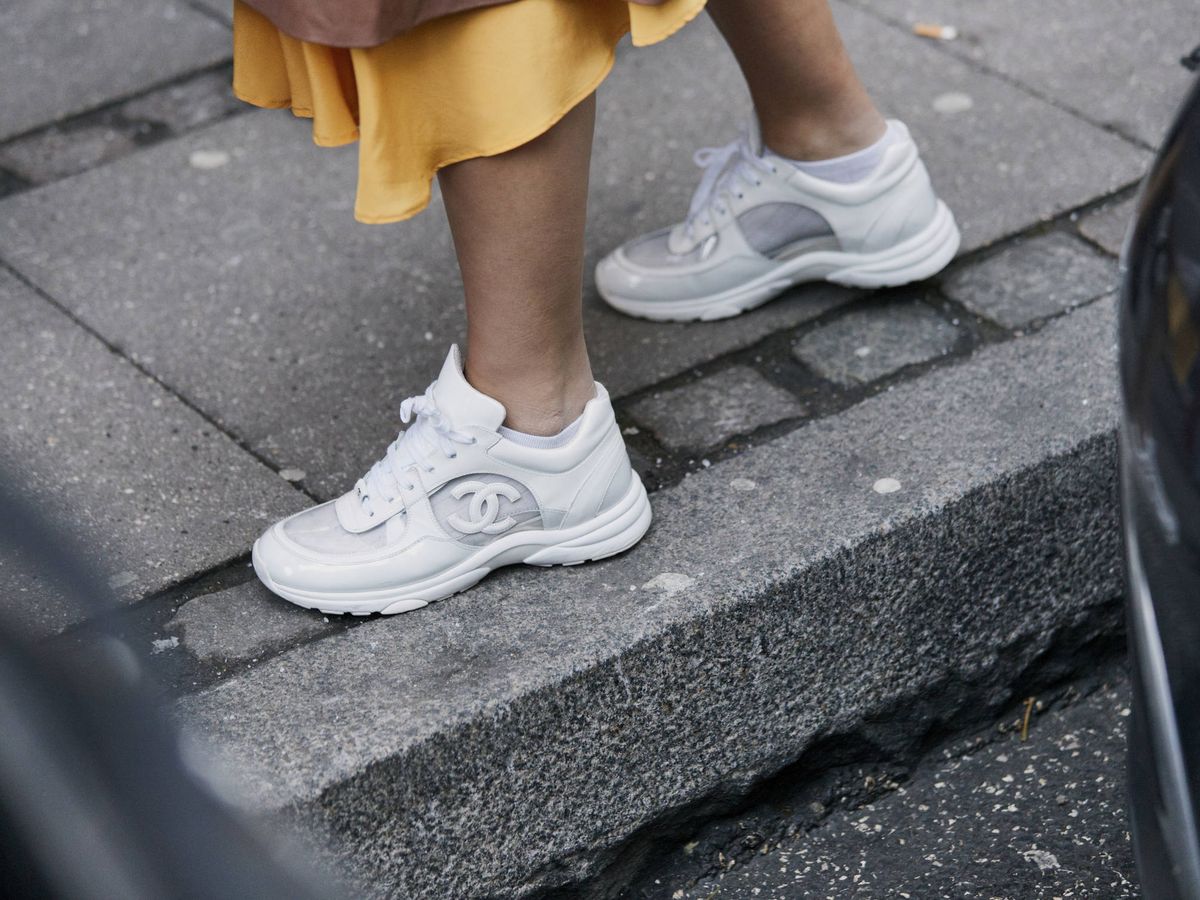 Foto: En Asos tienen las zapatillas deportivas que más triunfan sobre el asfalto. (Imaxtree)