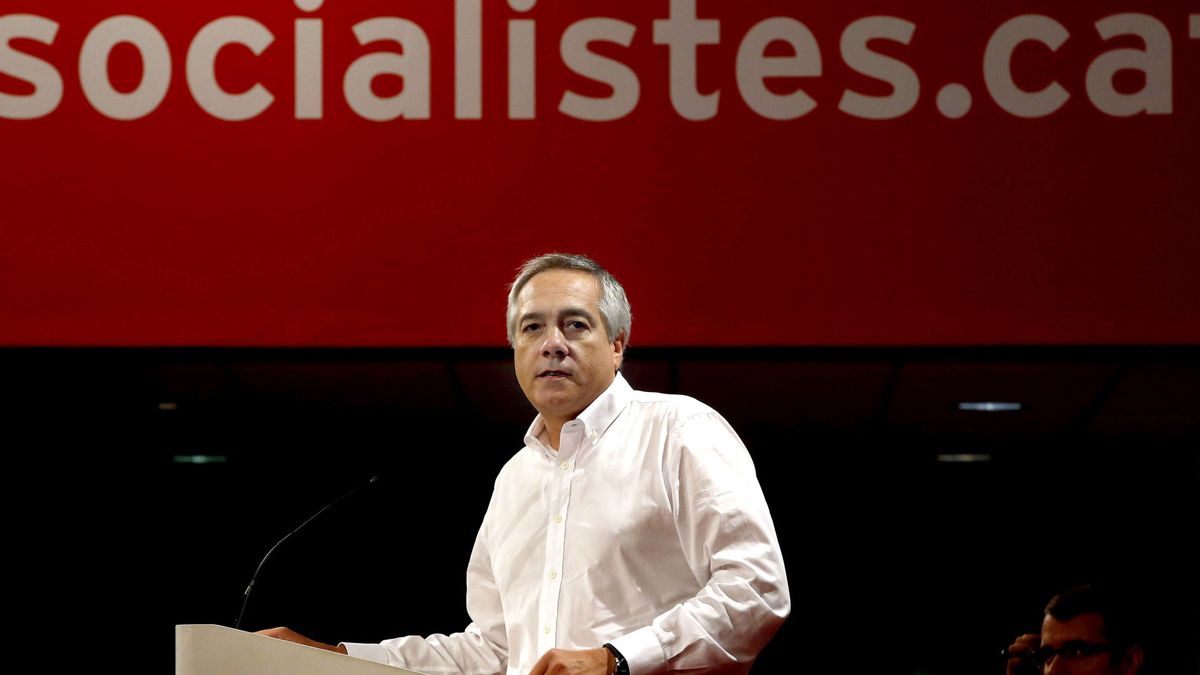 El PSC da un golpe de mano para que no se cuestione el no al referéndum catalán
