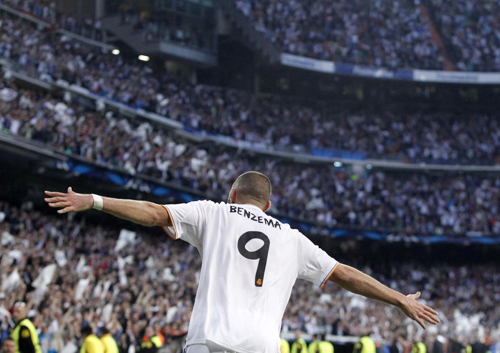 Foto: Benzema celebra un gol en el Santiago Bernabéu (Efe).