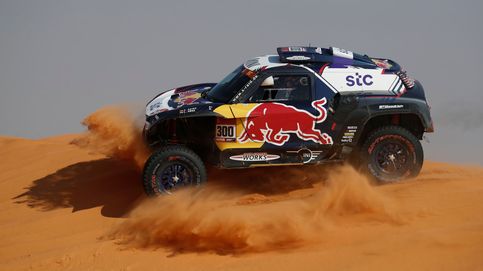 Carlos Sainz se despide definitivamente del Dakar entre la escabechina de las motos