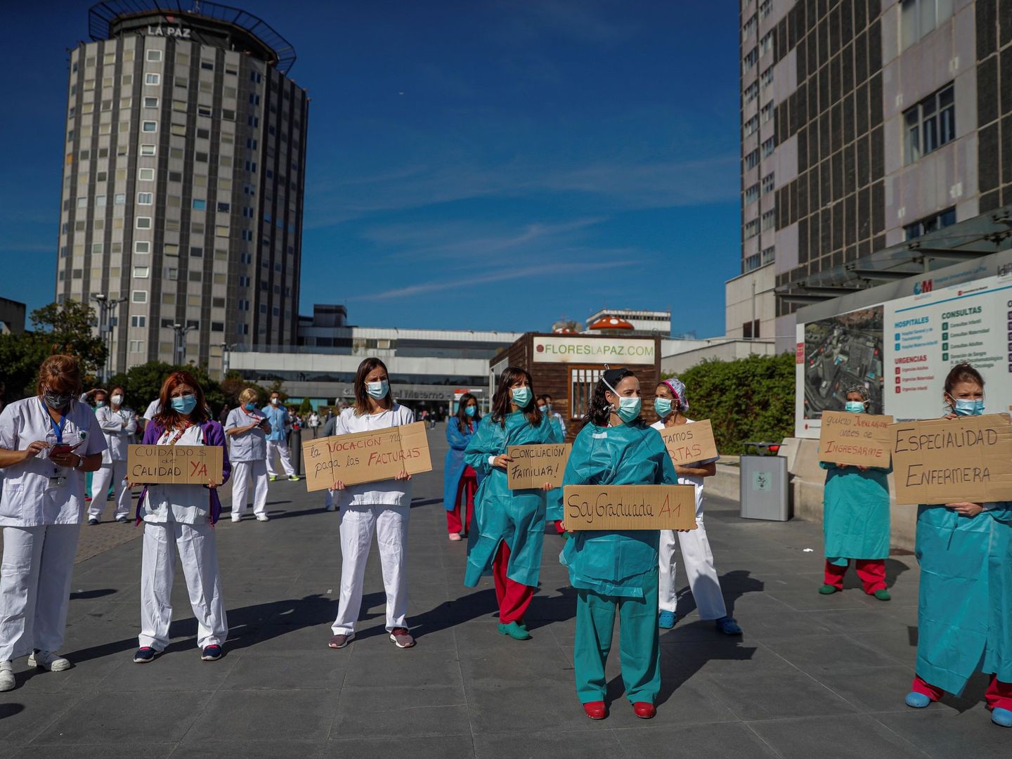 Concentración de enfermeros en La Paz. (EFE)