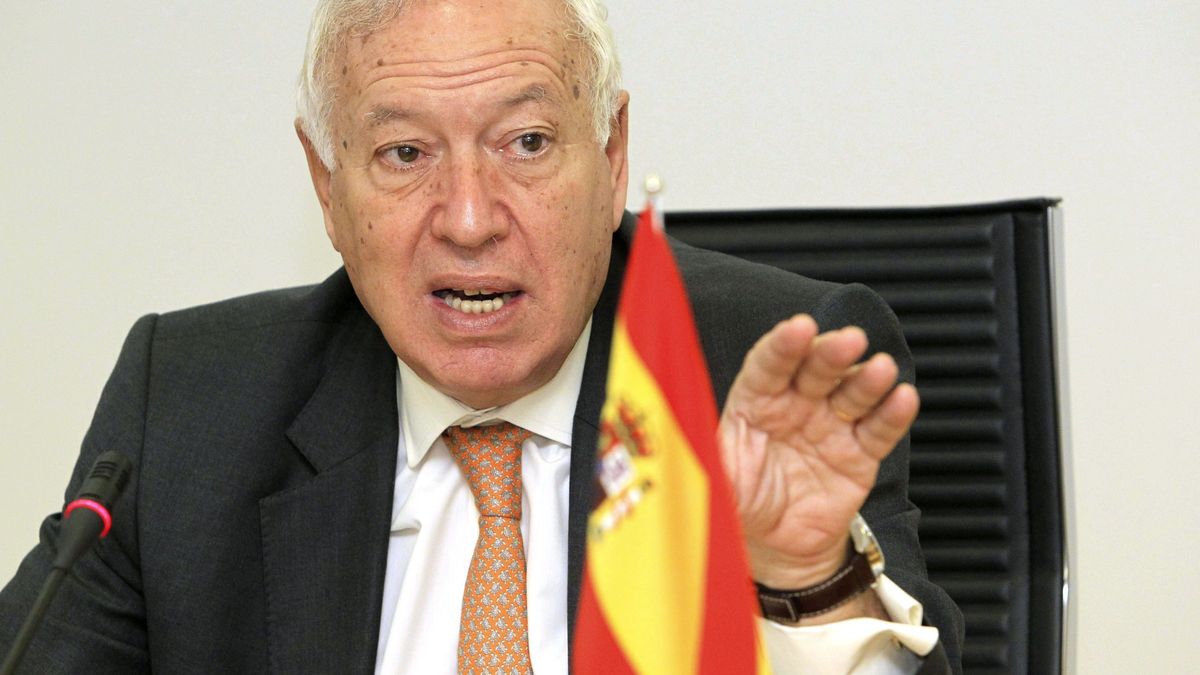 Margallo vende en persona a PSC, PNV y CiU la acción exterior y ningunea al resto