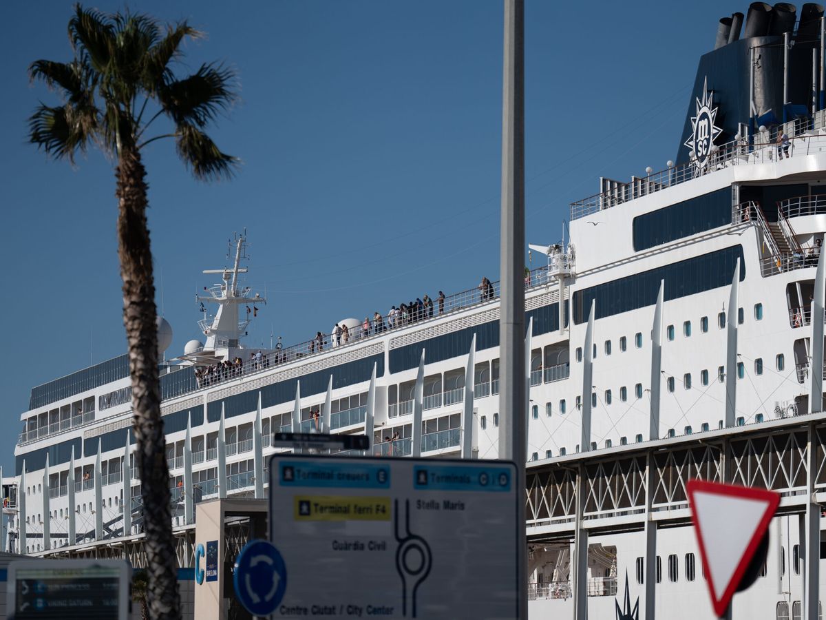 Foto: El buque MSC Armonía retenido en el Puerto de Barcelona. (Europa Press/David Zorrakino)