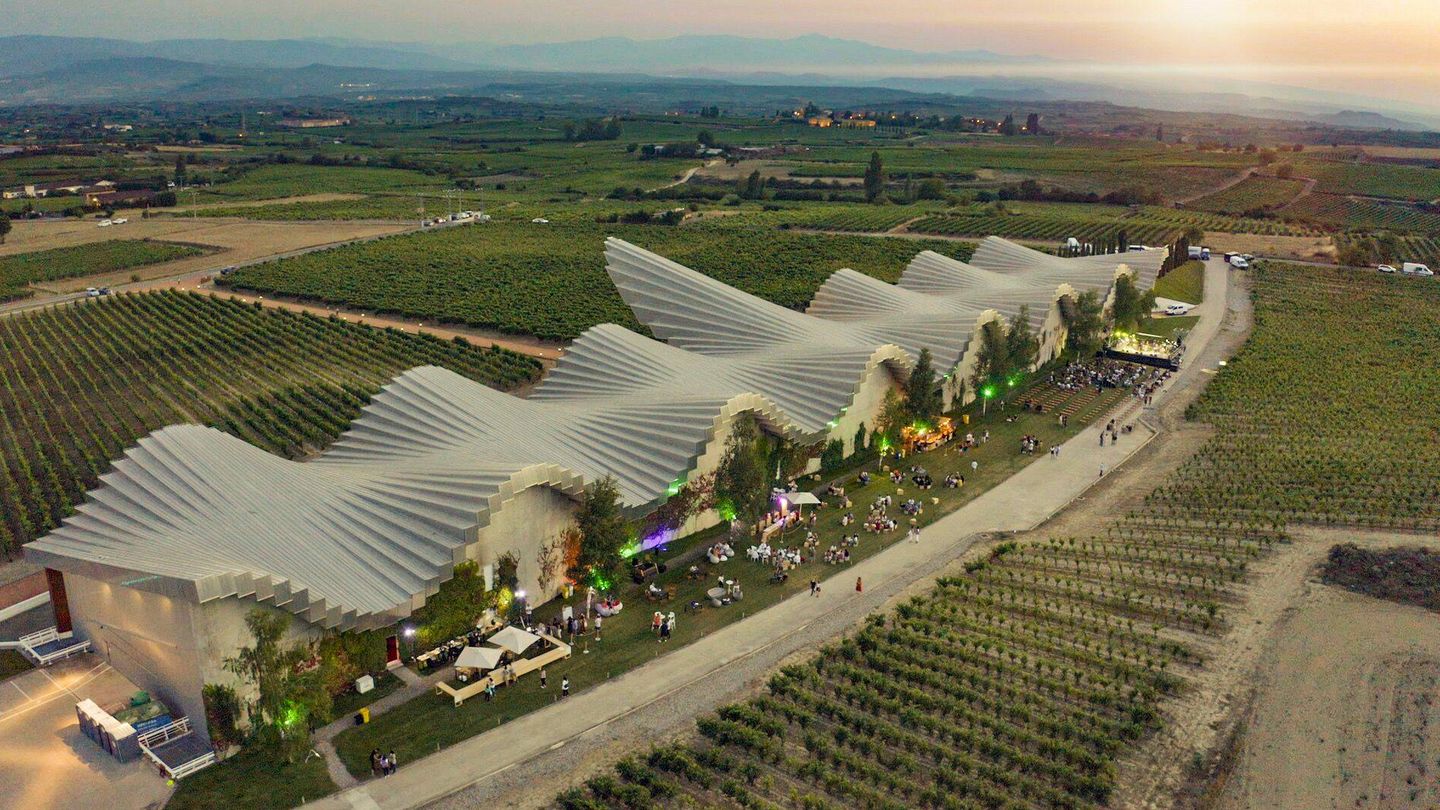 La Bodega Ysius, diseñada por Santiago Calatrava, centro neurálgico del festival Esférica Rioja Alavesa. (Masukomi)