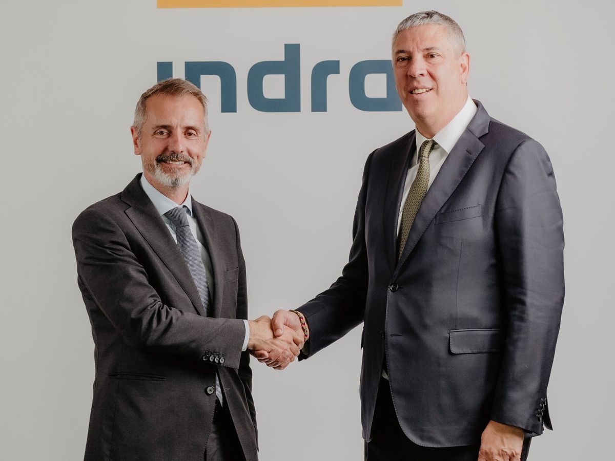 Foto: El expresidente de Renault España José Vicente de los Mozos, nuevo consejero delegado de Indra, junto al presidente de la compañía, Marc Murtra. (EFE/ Indra)