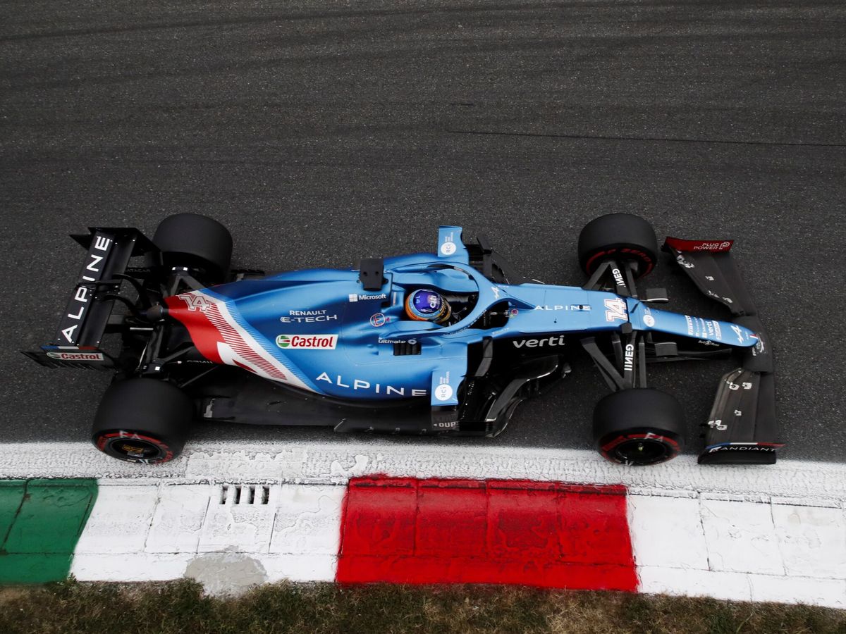 Foto: Fernando Alonso en la curva parabólica del circuito de Monza.