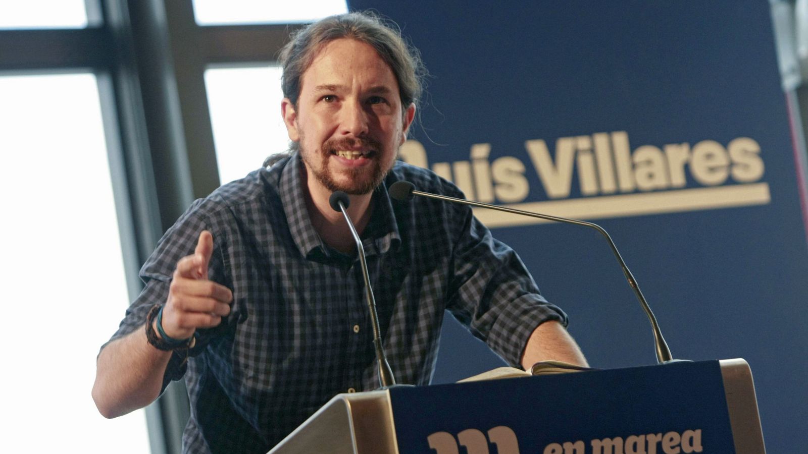 Foto: El secretario general de Podemos, Pablo Iglesias, en un mitin para respaldar al candidato de En Marea a la presidencia de la Xunta en 2016. (EFE)