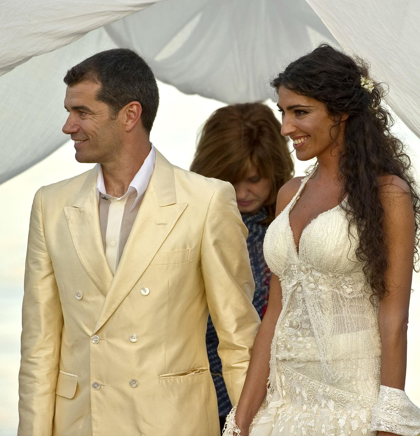 Toni Cantó e Inma Suárez el día de su boda en mayo de 2010 (Gtres)