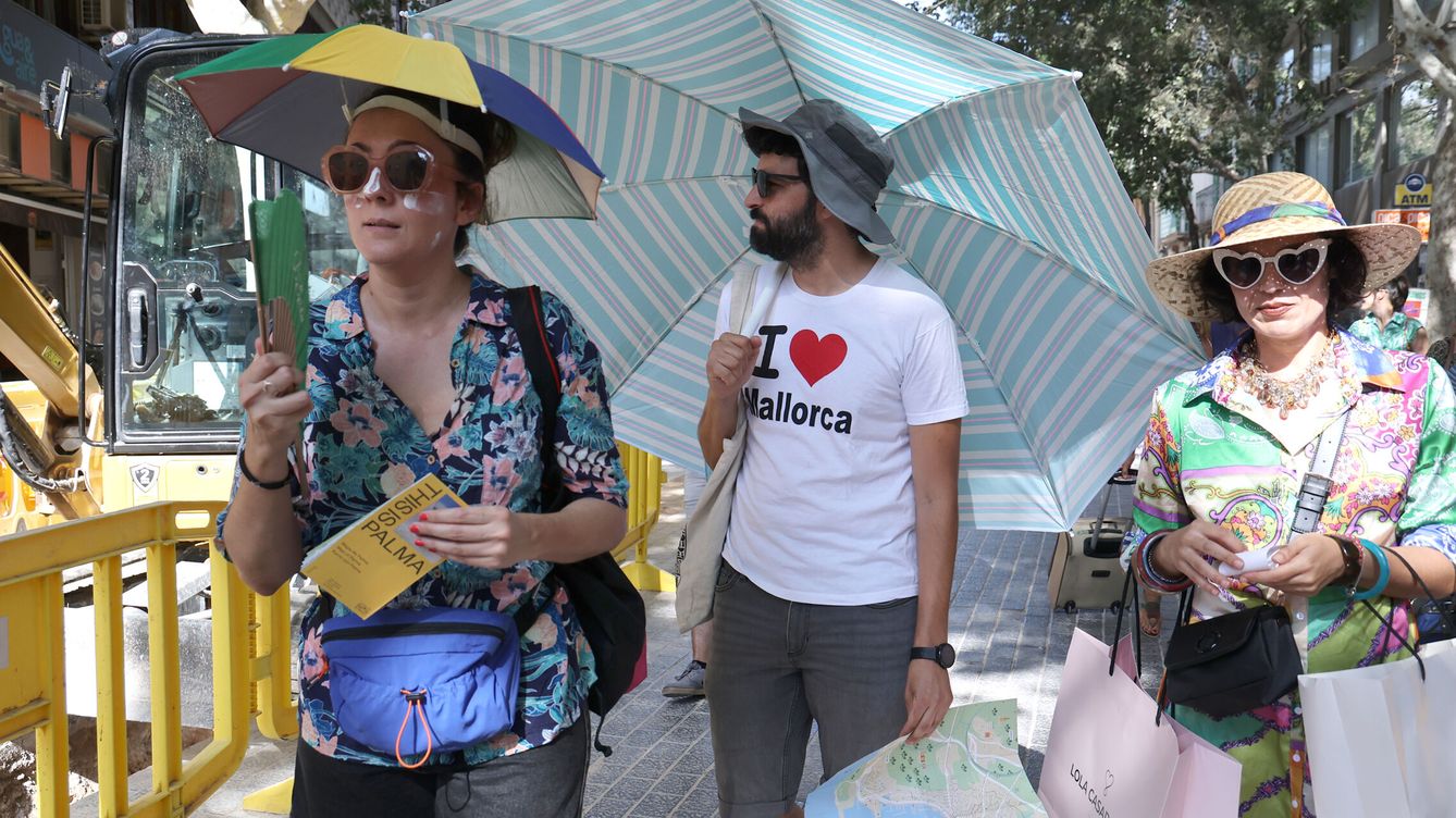 Foto: Protesta contra el turismo masivo en Mallorca. (Europa Press / Isaac Buj)