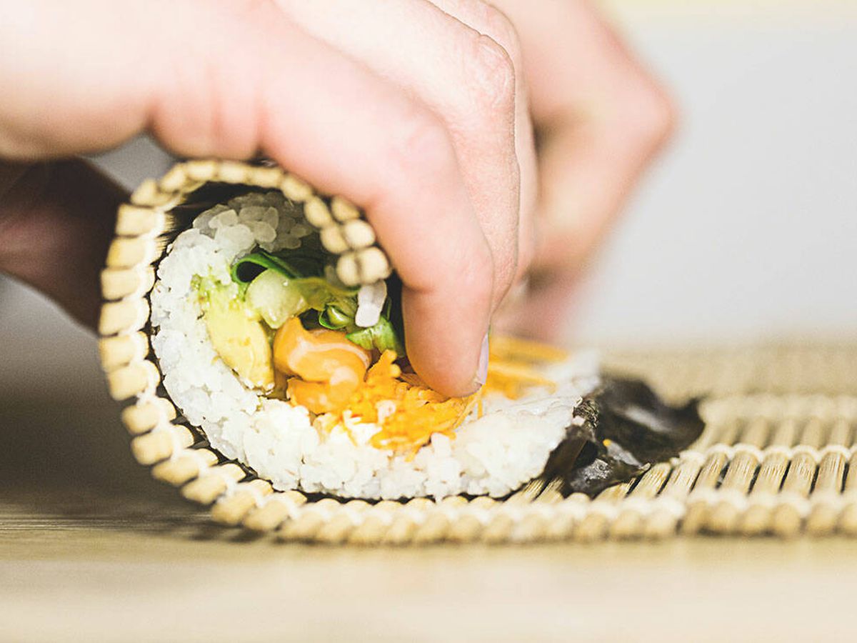 Resignación gesto Sarabo árabe Los mejores kits para hacer sushi en casa como si fueras un auténtico chef  japonés