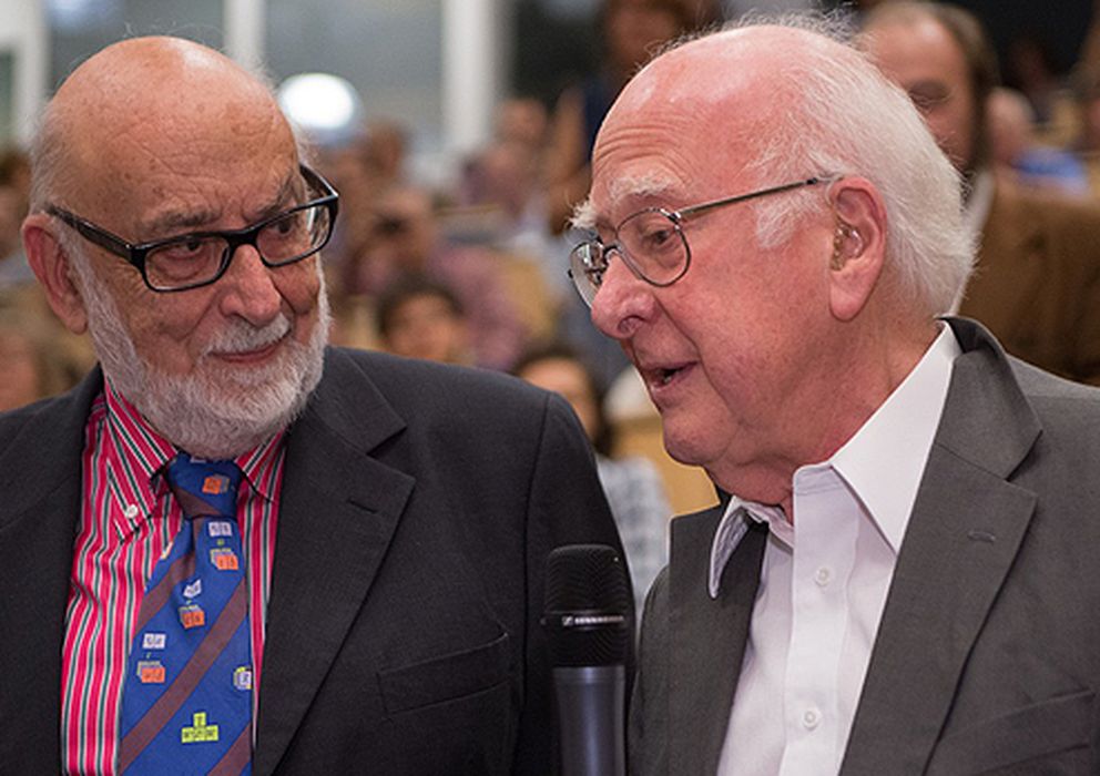 Foto: François Englert y Peter Higgs, ganadores del Premio Nobel de Física 2013 
