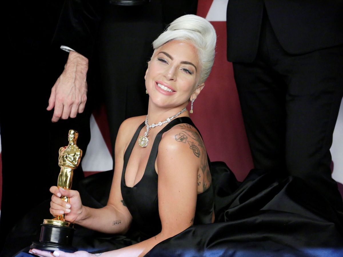 Foto: La actuación sorpresa de Lady Gaga en los Oscar: 'Hold My Hand', a capella y al desnudo