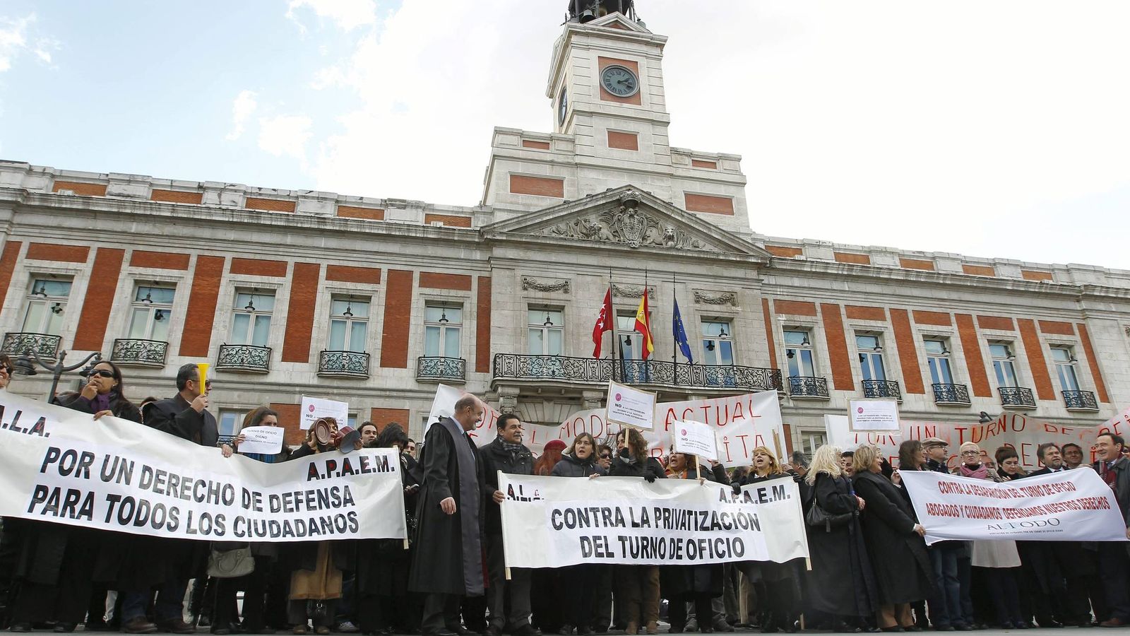Foto: Protestas de abogados del turno de oficio en Madrid, en 2011. (EFE)